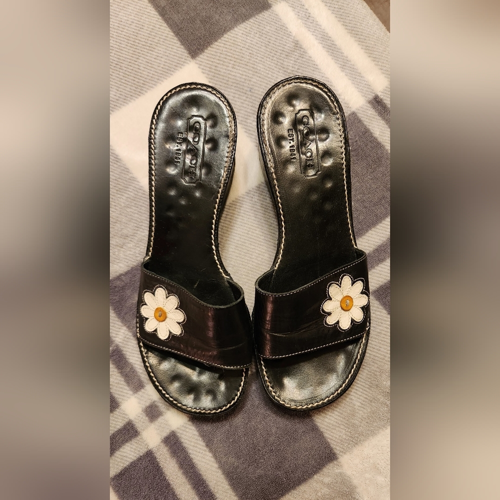 COACH, SIZE 6, LEATHER, BLACK, PLATFORM, SANDALS, w/ RED and WHITE FLOWERS.